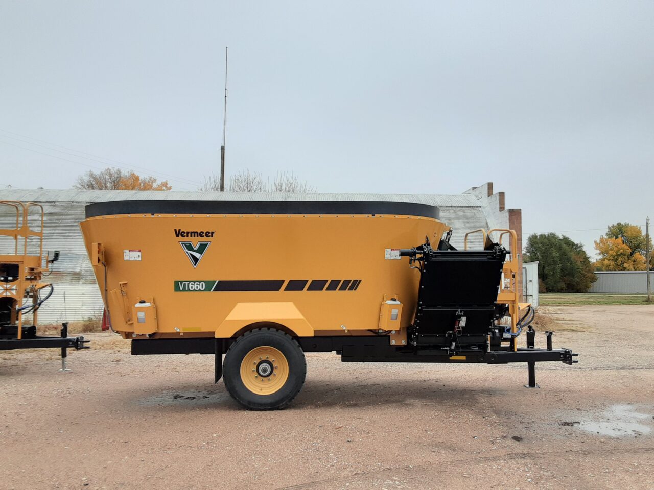 VT660 Vermeer Vertical Mixer Wagon Ken's Equipment